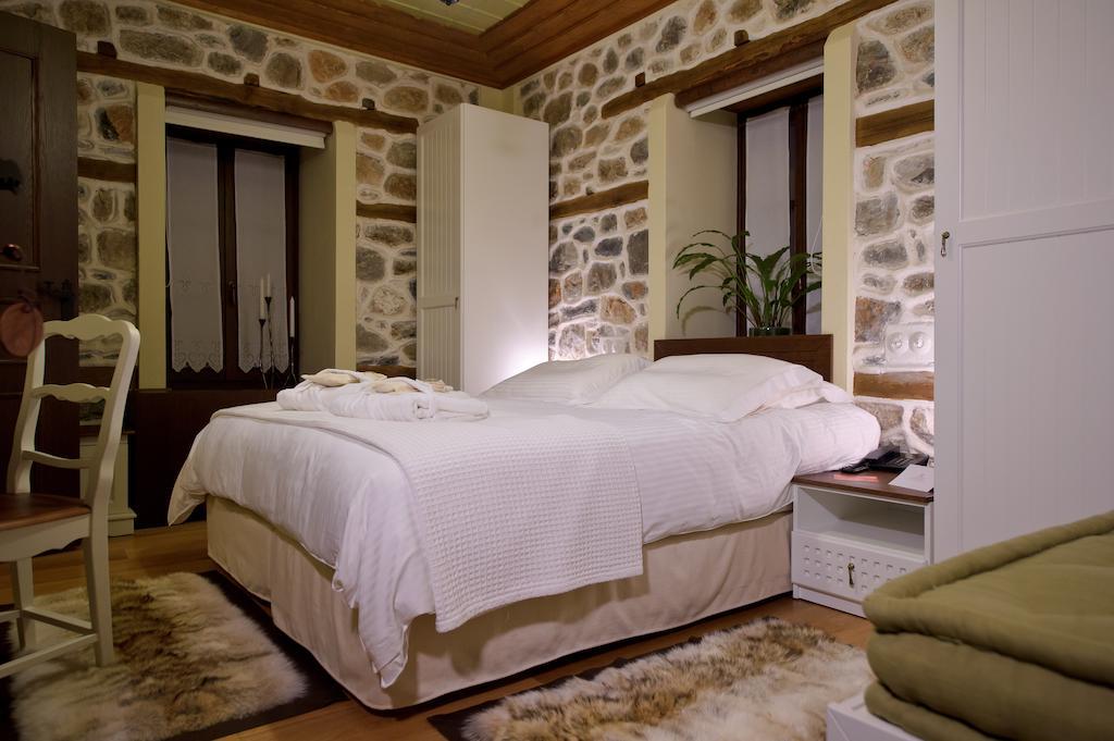 Orologopoulos Mansion Luxury Hotel Kastoria Habitación foto